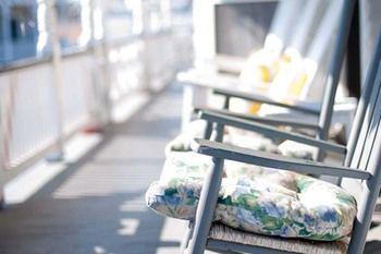 Inn At Old Harbor นิวชอร์แฮม ภายนอก รูปภาพ